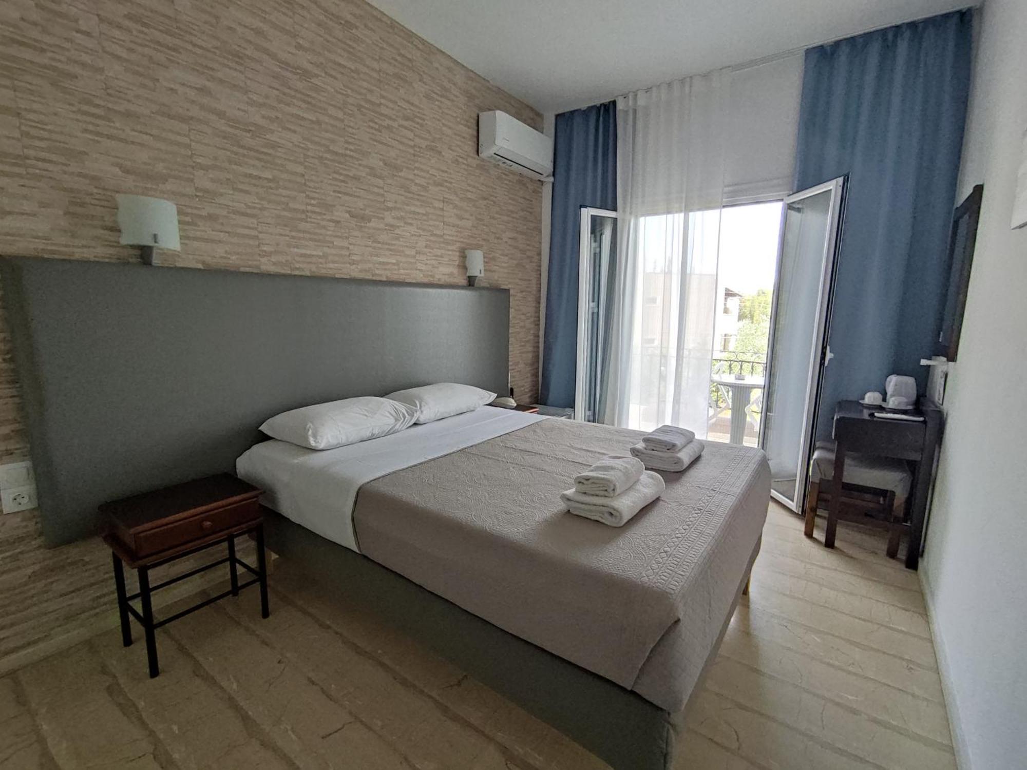Tina Hotel Dassia  Buitenkant foto