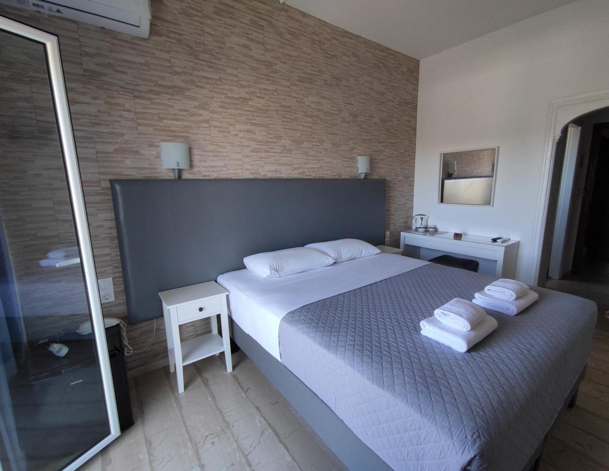 Tina Hotel Dassia  Buitenkant foto